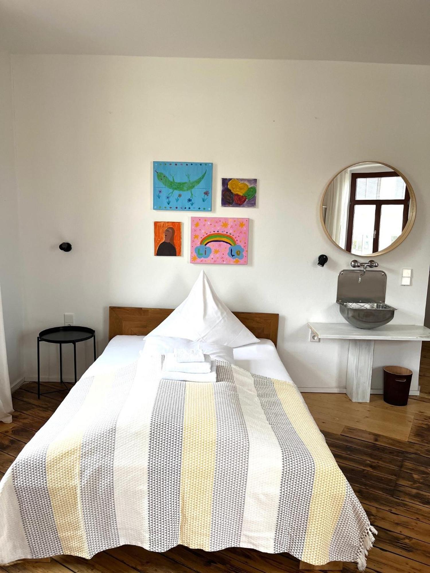 Kuenstlerzimmer Im Kulturhaus Haeselburg Γκέρα Εξωτερικό φωτογραφία